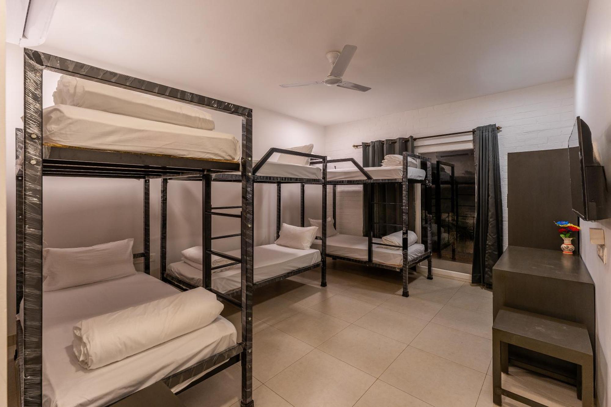 Downtown Arambol - The River Side Hostel Екстериор снимка